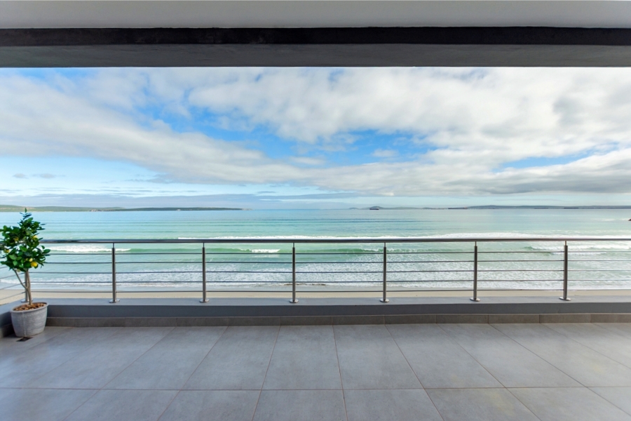 7 Bedroom Property for Sale in Calypso Beach Western Cape
